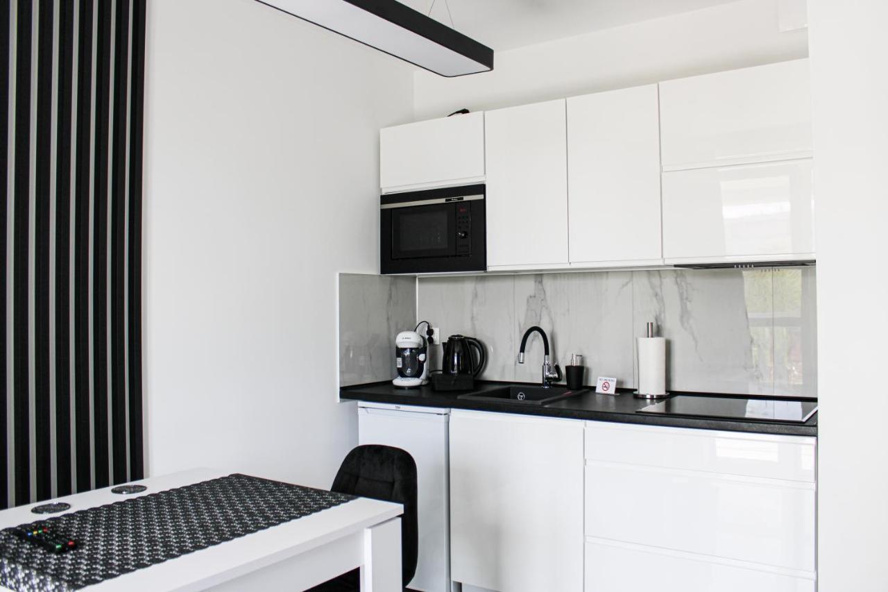 Apartament Black-Niska Z Garazem Podziemnym Kielce Exterior photo
